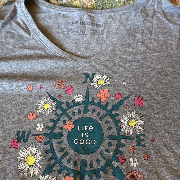 LIFE IS GOOD BUNDLE OF 2 WOMENS T-SHIRTS IN SZ XL…GREAT PREOWNED CONDITION!!! - Picture 4 of 5